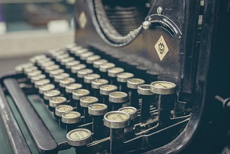 Qualitätsjournalismus - Schreibmaschine